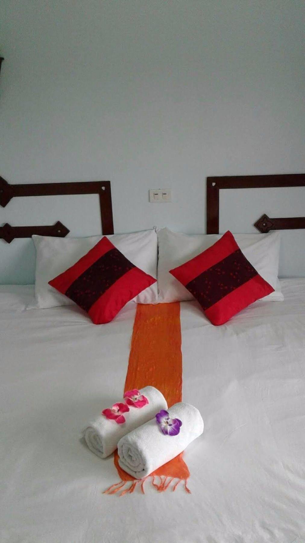 Khaolak Traveller Lodge เขาหลัก ภายนอก รูปภาพ